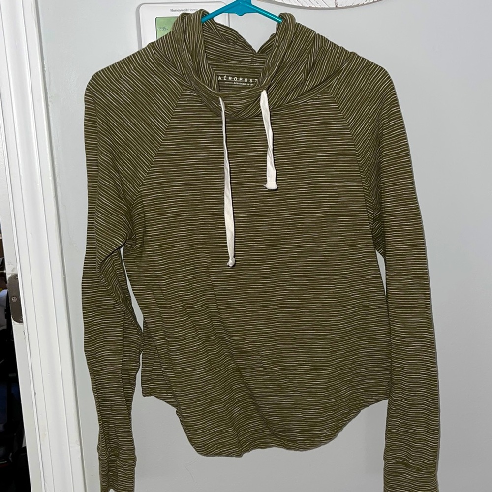 Aeropostale cowl neck sweatshirt 🤍